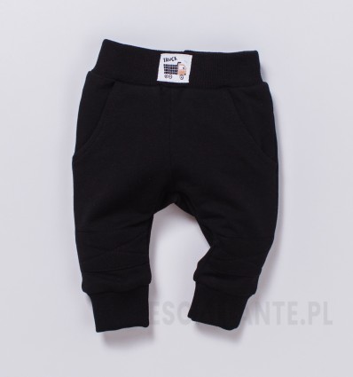 Czarne spodnie niemowlęce KOPARKI z bawełny organicznej dla chłopca