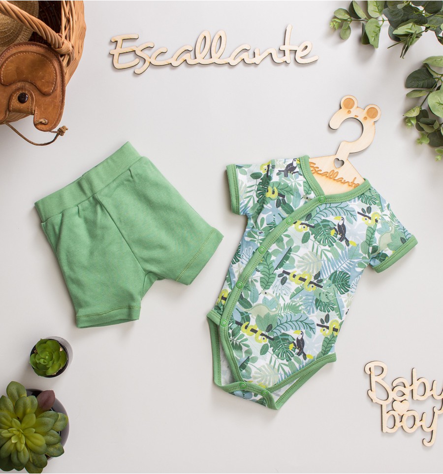 Zielone szorty niemowlęce TUKAN z bawełny organicznej dla chłopca