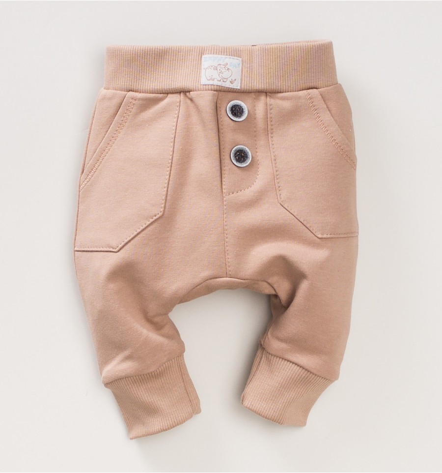 Kawowe spodnie niemowlęce ANIMALS z bawełny organicznej dla chłopca